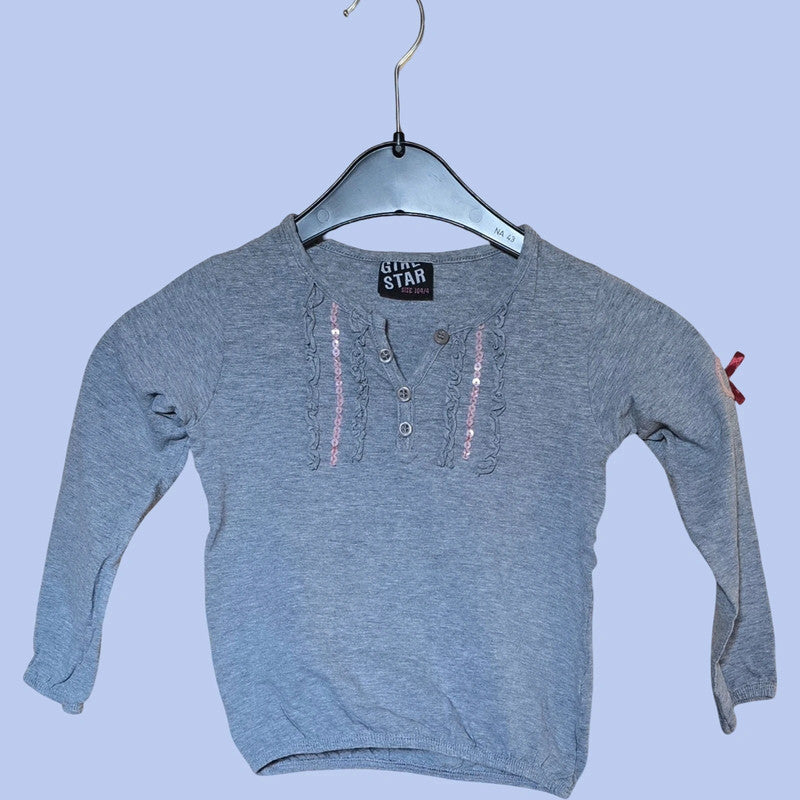 Gine Star Mädchen Pulli Gr. 104 mit Applikationen